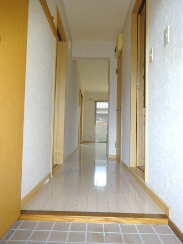 Ｆ２マンションの玄関