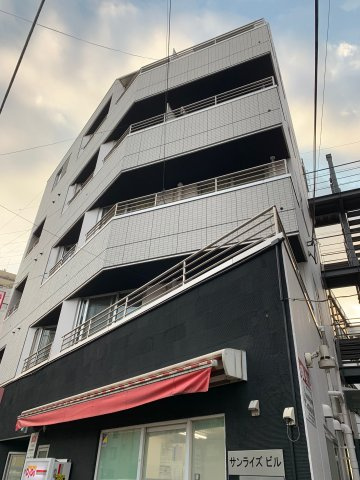 サンライズビルの外観