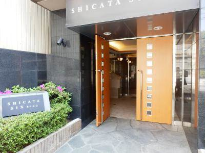 SHICATA　SIX　BLDG（シカタシスビルディング）のエントランス
