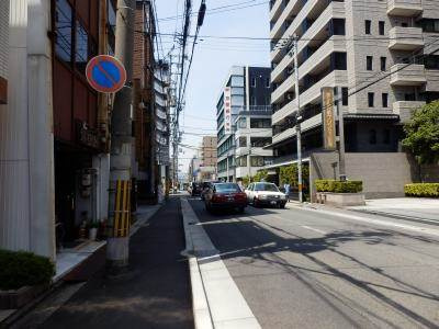 SHICATA　SIX　BLDG（シカタシスビルディング）の周辺|前面道路