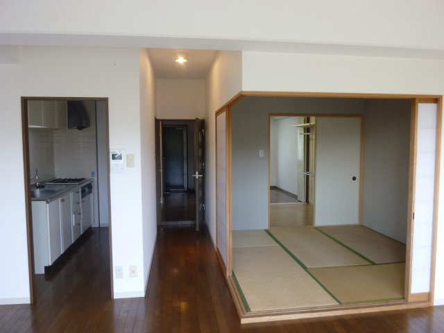 ノバ学園前Ⅲ番館の和室