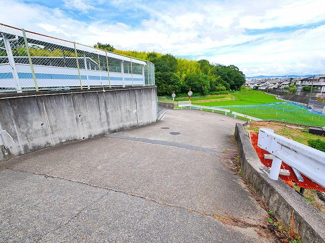 ノバ学園前Ⅲ番館の周辺