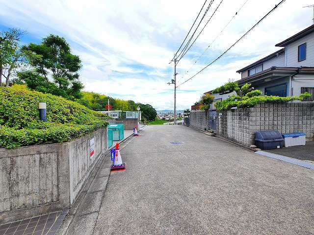 ノバ学園前Ⅲ番館の周辺