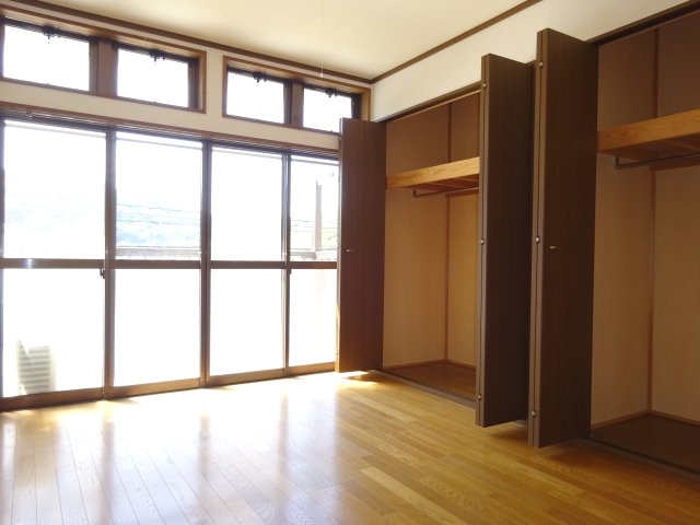 Мハイツ黒崎Ａ棟の洋室