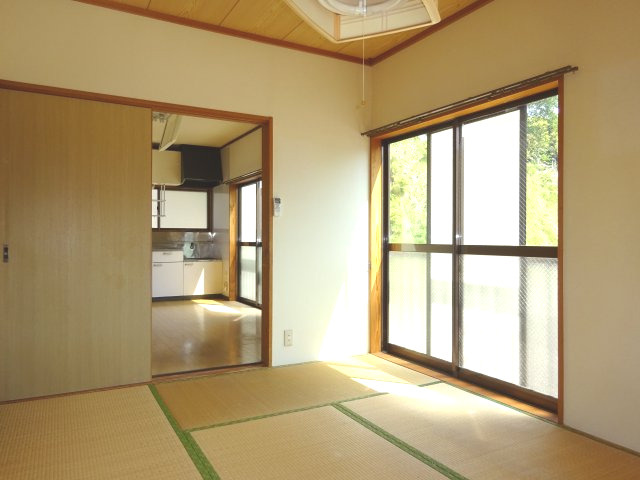 Мハイツ黒崎Ａ棟の洋室