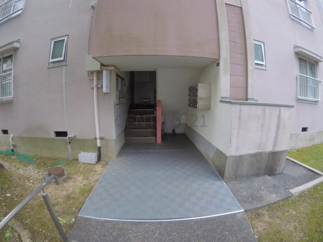 【エントランス】 | 逆瀬川4号棟