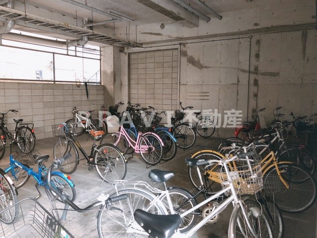 メロディーハイム夕陽丘　BRAVI不動産のその他共用部分|【メロディーハイム夕陽丘】駐輪場