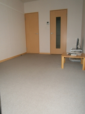 【居間・リビング】 | レオパレスナニワシティー | 同タイプ室内