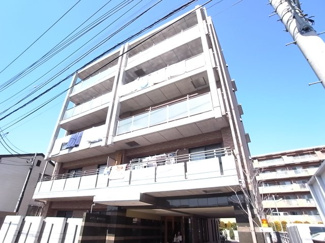 【外観】 | 重厚感あふれる外観の建物です。