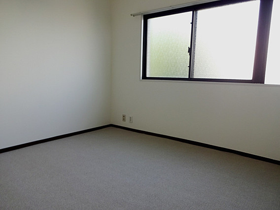 プラザ森北の洋室
