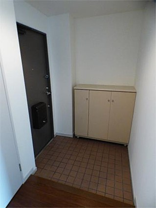 プラザ森北の玄関