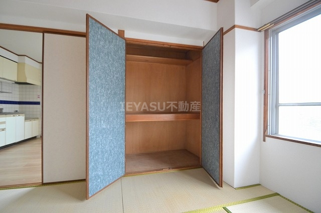 広島市西区天満町の賃貸マンションの収納