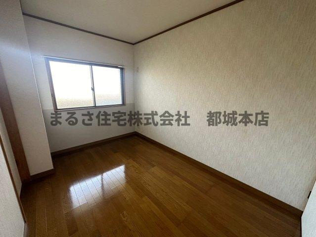 ピアコート旭の洋室