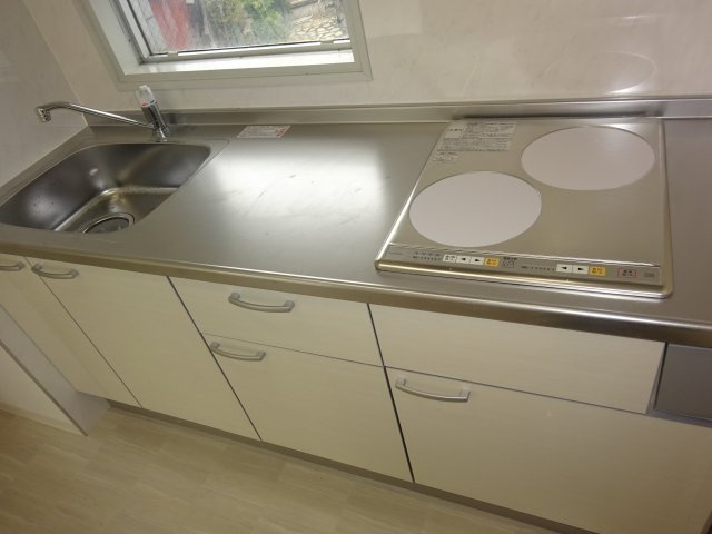 フローレス東松本のキッチン