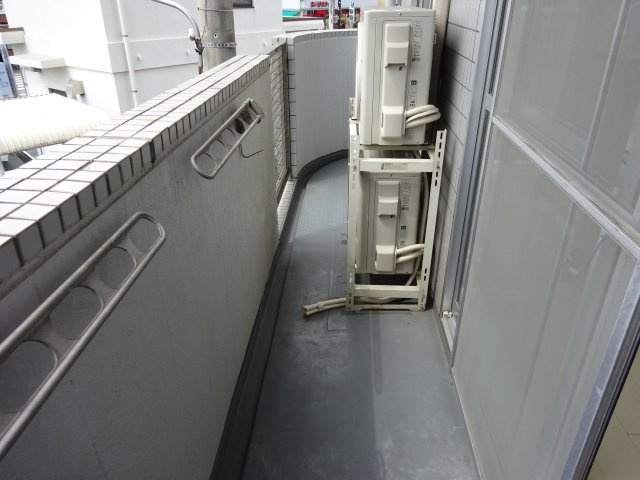 フローレス東松本のバルコニー