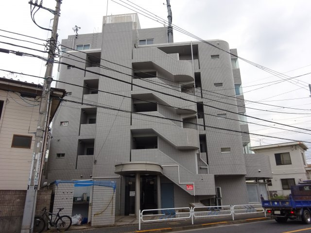 フローレス東松本の外観