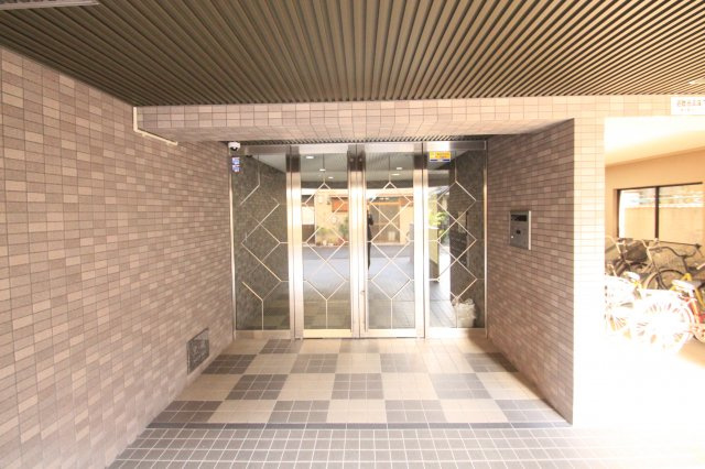 サンピリア小阪( 近畿大学 一人暮らし )のエントランス