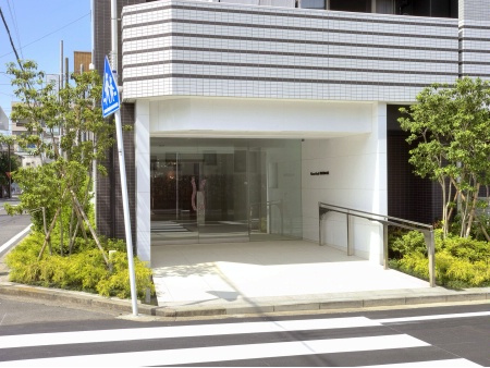 グランアジール鶴見潮田公園　(鶴見区潮田町3丁目）のエントランス|毎日通るエントランスはこのようになっています