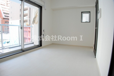 【洋室】 | W-STYLE北浜 | 明るい洋室です