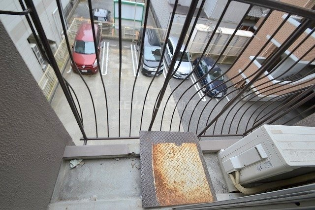 広島市西区天満町の賃貸マンションのバルコニー