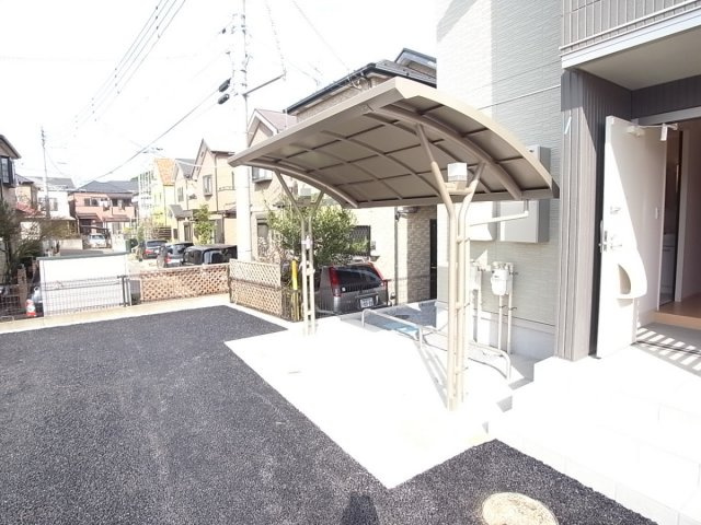 オハナ ハレのその他共用部分|屋根つきの自転車置き場もあります！