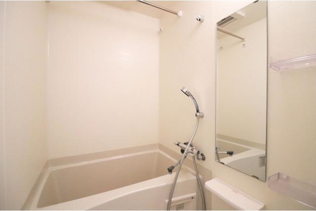 プランドール北浜　BRAVI不動産の浴室|【プランドール北浜】ゆったり過ごせるお風呂です