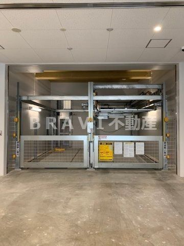 プランドール北浜　BRAVI不動産の駐車場|【プランドール北浜】カースペースがあります