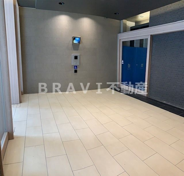 プランドール北浜　BRAVI不動産のエントランス|【プランドール北浜】落ち着いたエントランスです