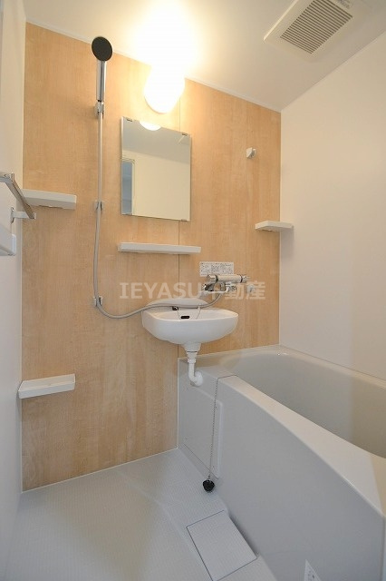 広島市西区天満町の賃貸マンションの浴室