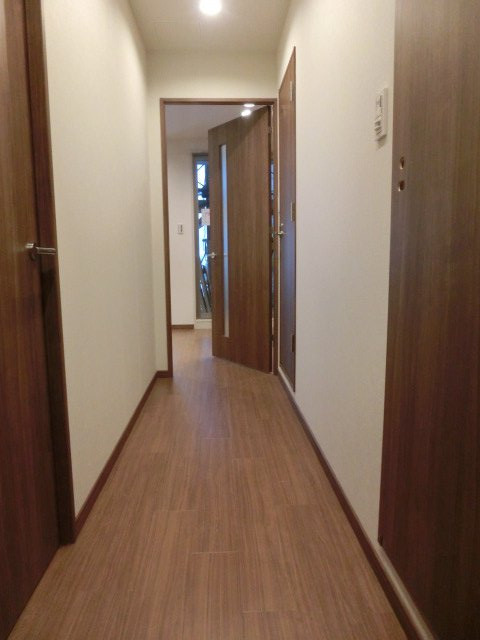 フラッツパーク塚本の玄関