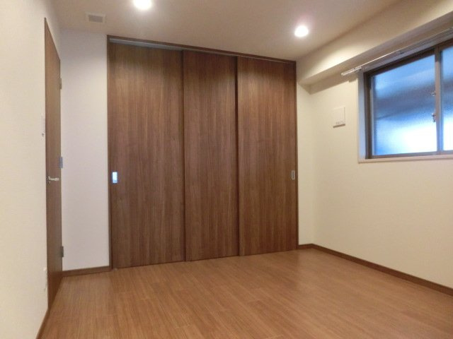 フラッツパーク塚本の洋室