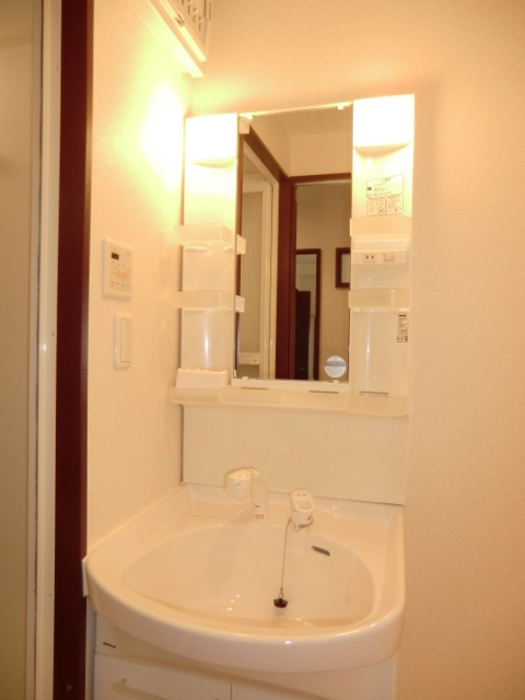 プラムサンの独立洗面台