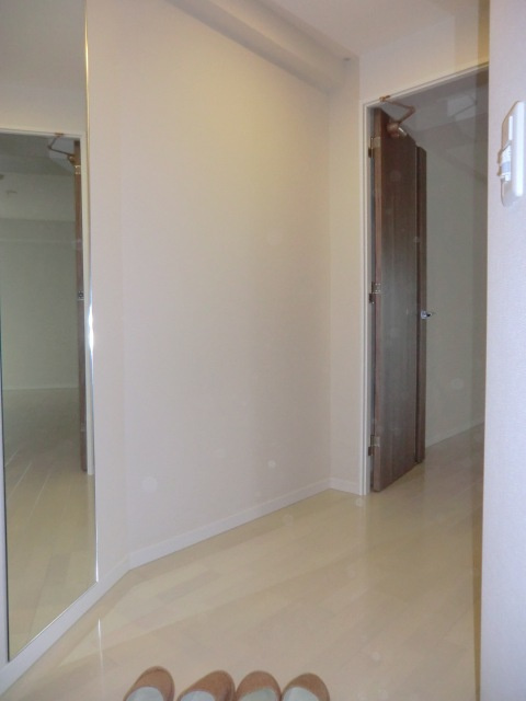 ココマリーニの玄関