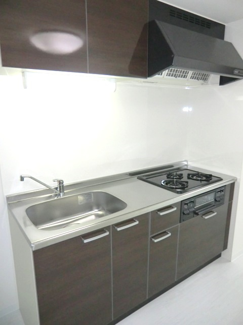 ル　ヴェール新大阪のキッチン|システムキッチンで自炊・お弁当ラクラク。