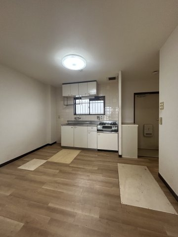 タクティ三津屋の居間・リビング