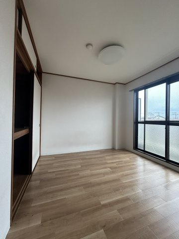 タクティ三津屋の寝室