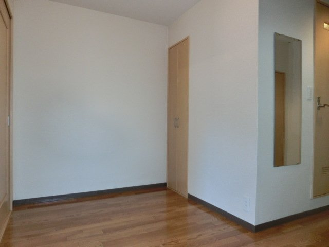 大阪市淀川区木川西４丁目の賃貸マンションの居間・リビング