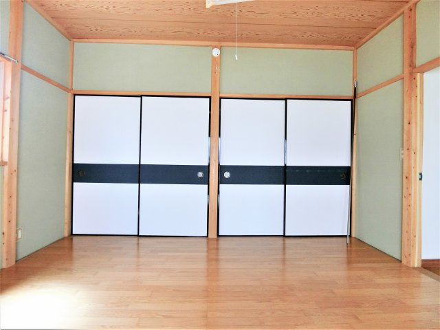 山武市井之内2966邸の洋室