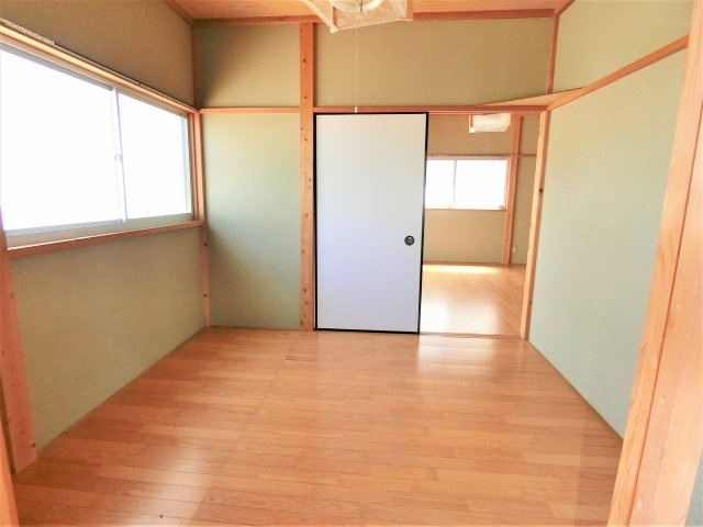 山武市井之内2966邸の洋室