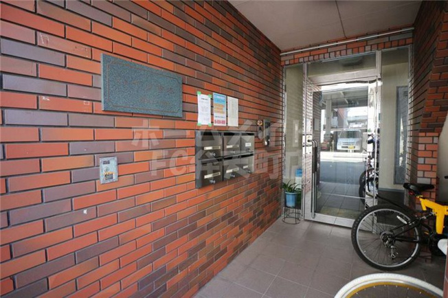 【エントランス】