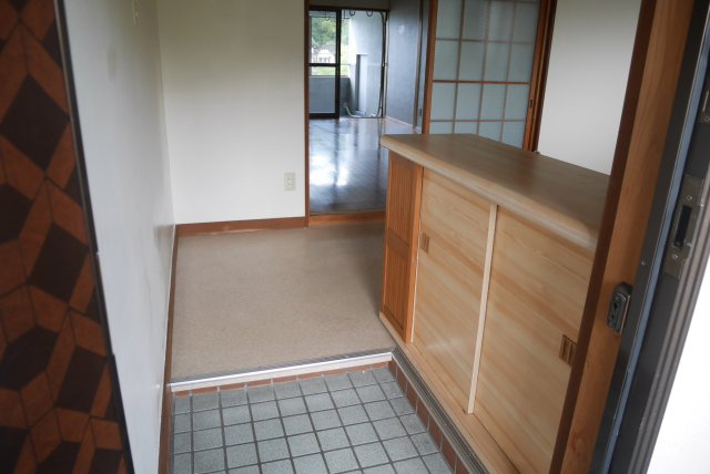 冠マンションの玄関