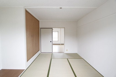 【和室】 | 関屋あしびハイツ９棟 | 日本らしい落ち着いた雰囲気の和室です