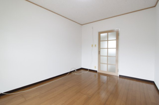 【洋室】 | 関屋あしびハイツ９棟 | 明るい洋室です