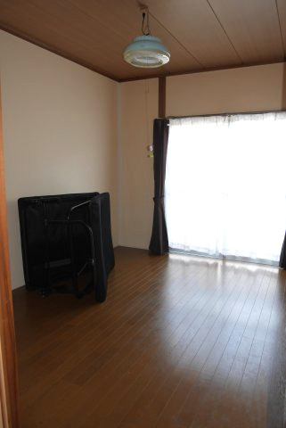 コーポ国府の洋室