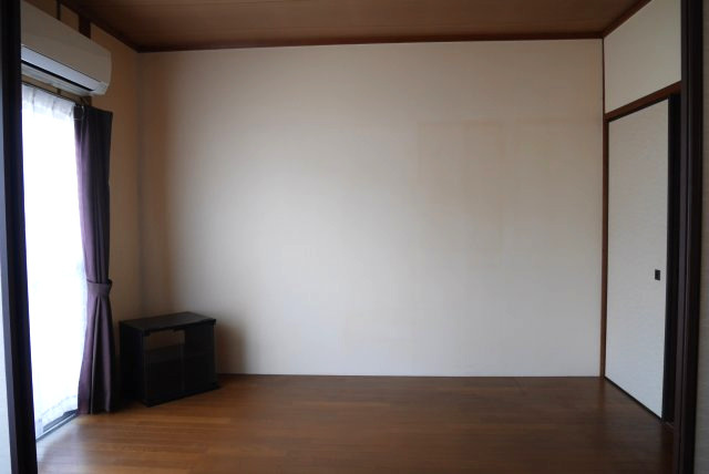 コーポ国府の洋室