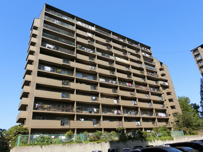 【外観】 | 千里中央パークヒルズD棟 | 【現地写真】 総戸数85戸のマンションです♪