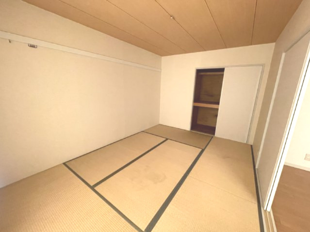 ハイツ大坪　B棟の和室