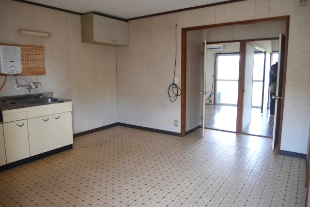 コーポ国府の居間・リビング