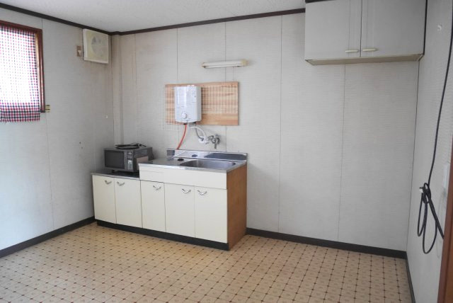 コーポ国府の居間・リビング