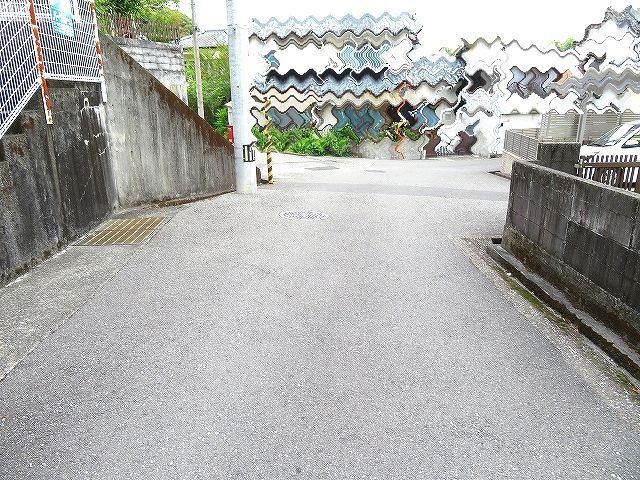高知市大津甲の前面道路含む現地写真